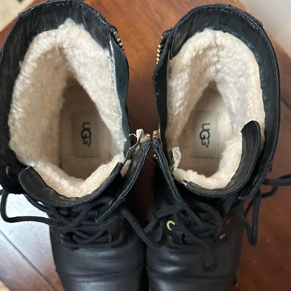 UGG Women's Black Lace-Up Ankle Boots - Picture 9 of 10